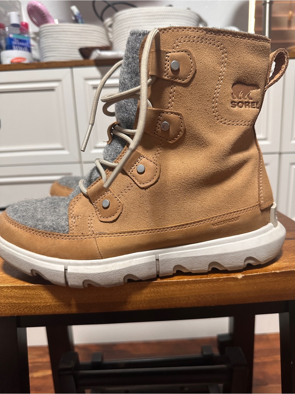 Sorel Womens Leather Lace-Up Boot in Tan and Gray Wool